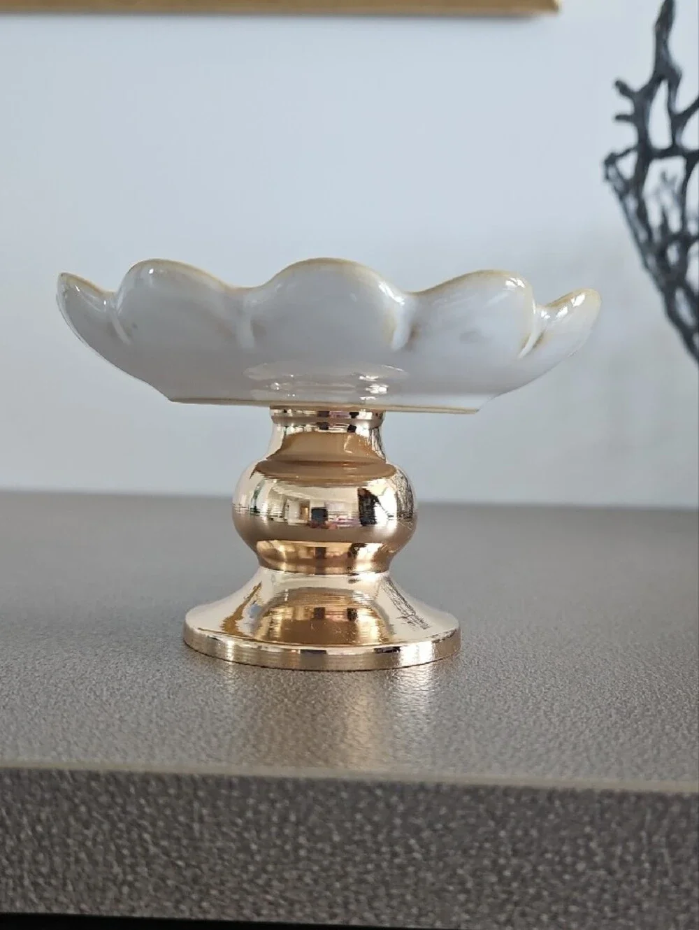 White Scalloped Ceramic Flower Trinket Dish with Gold Trim